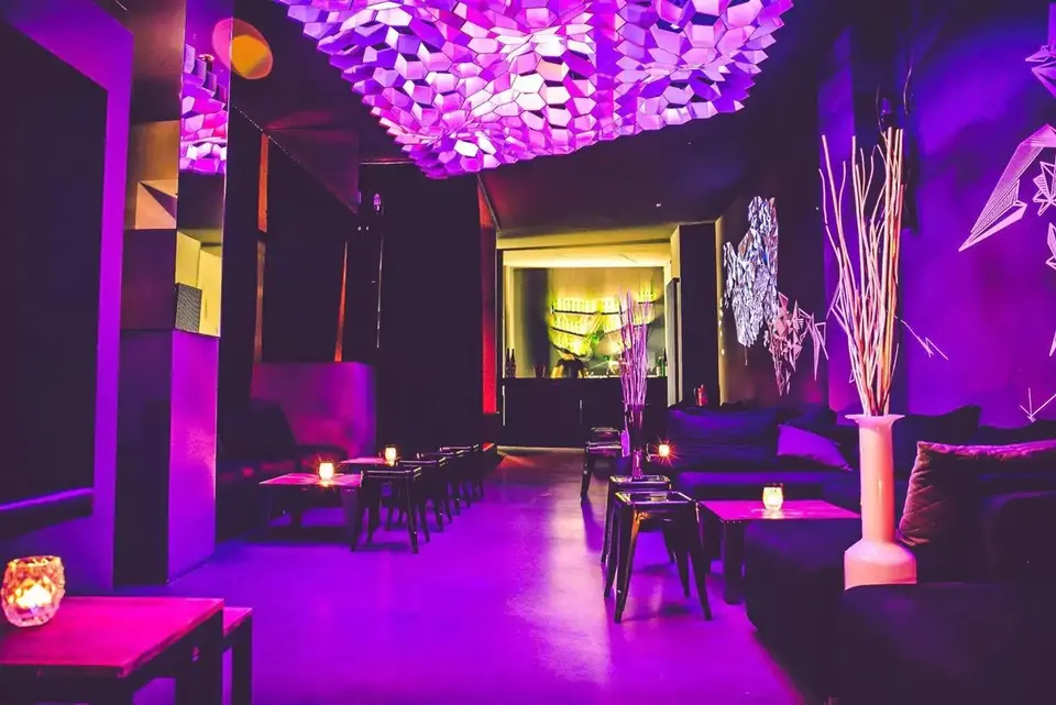 Sharlie Cheen Bar, bar in Berlin (photo 1)