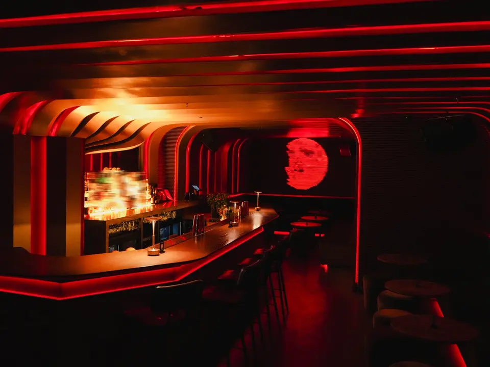 Moonshine, bar in Dubai (photo 1)