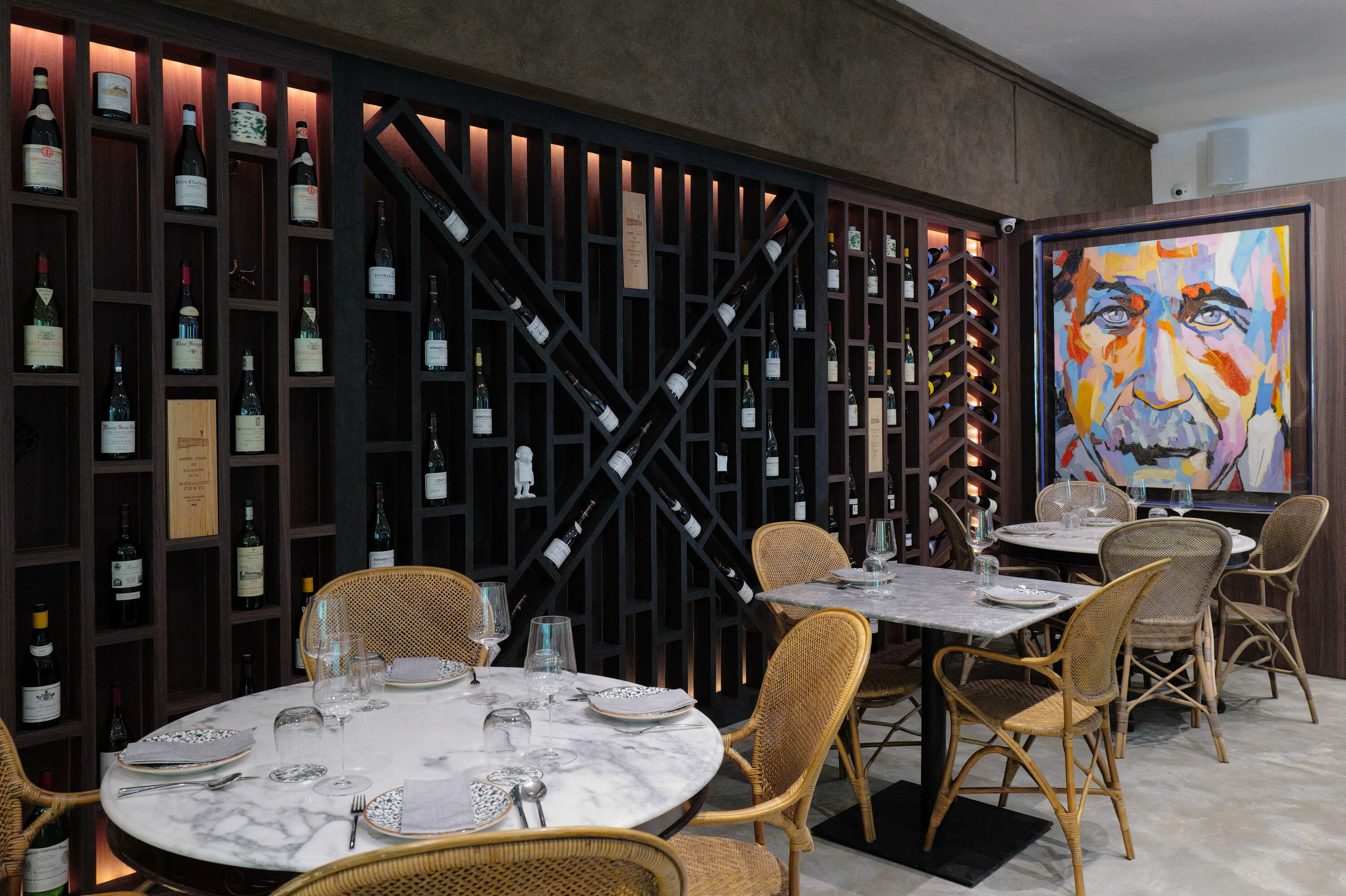 Le Clos Wine House & Restaurant - Thumbnail 2