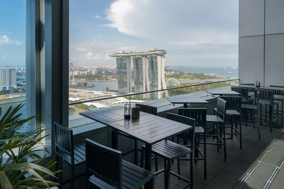LeVeL33, bar in Singapore (photo 1)