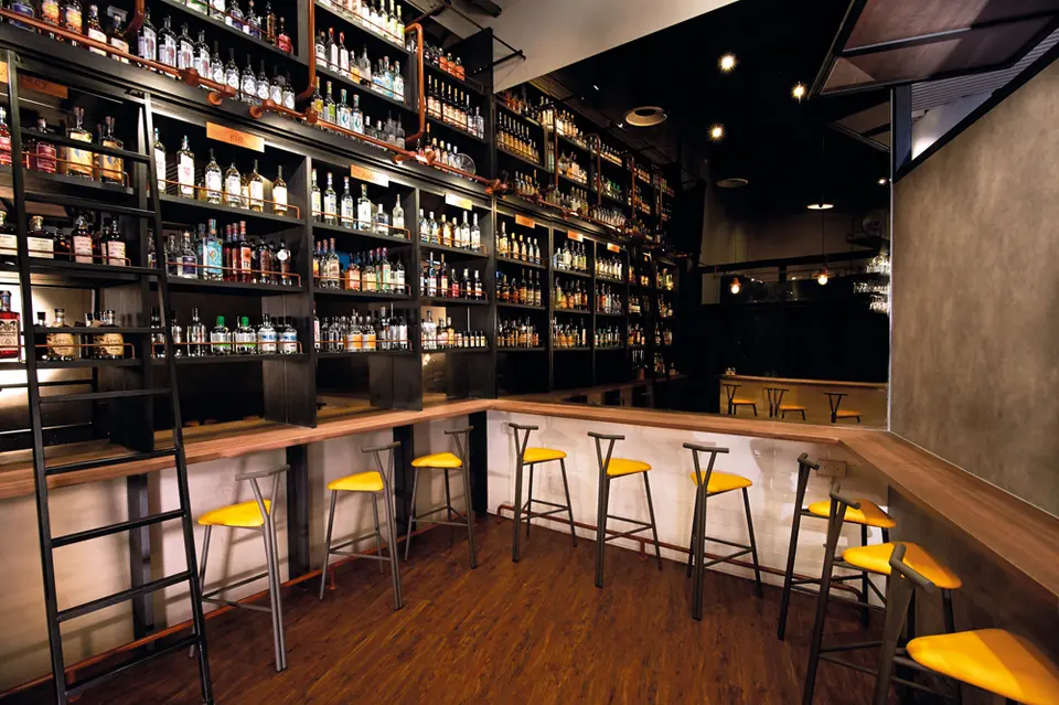 The Secret Mermaid, bar in Singapore (photo 1)