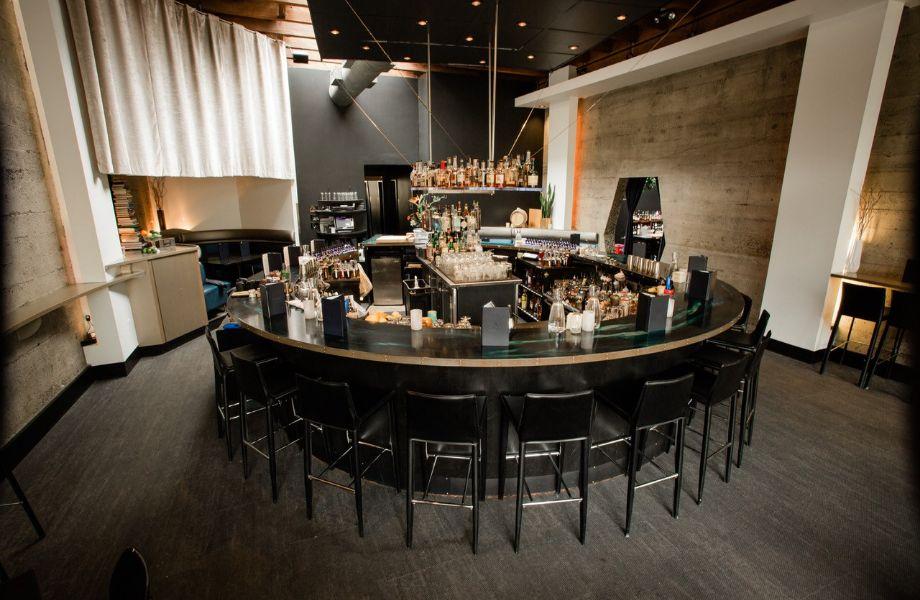 Teardrop Lounge - Image 1