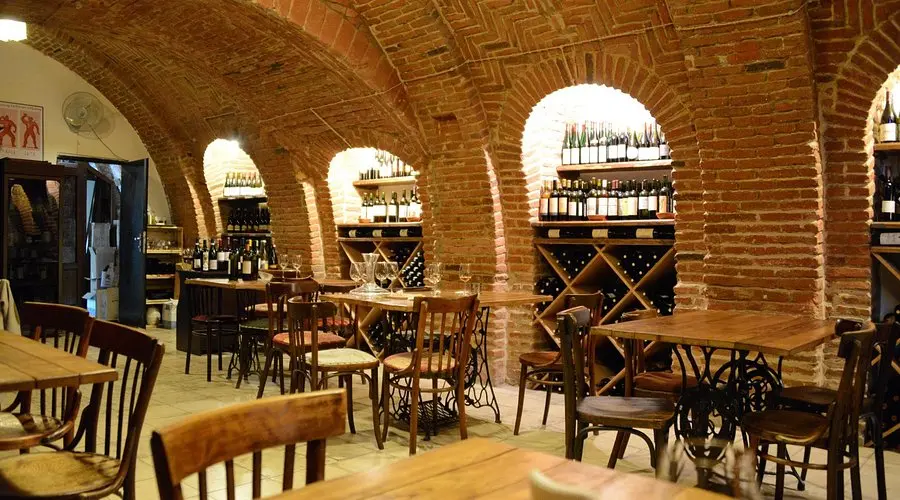 Vino Underground, bar in Tbilisi (photo 1)