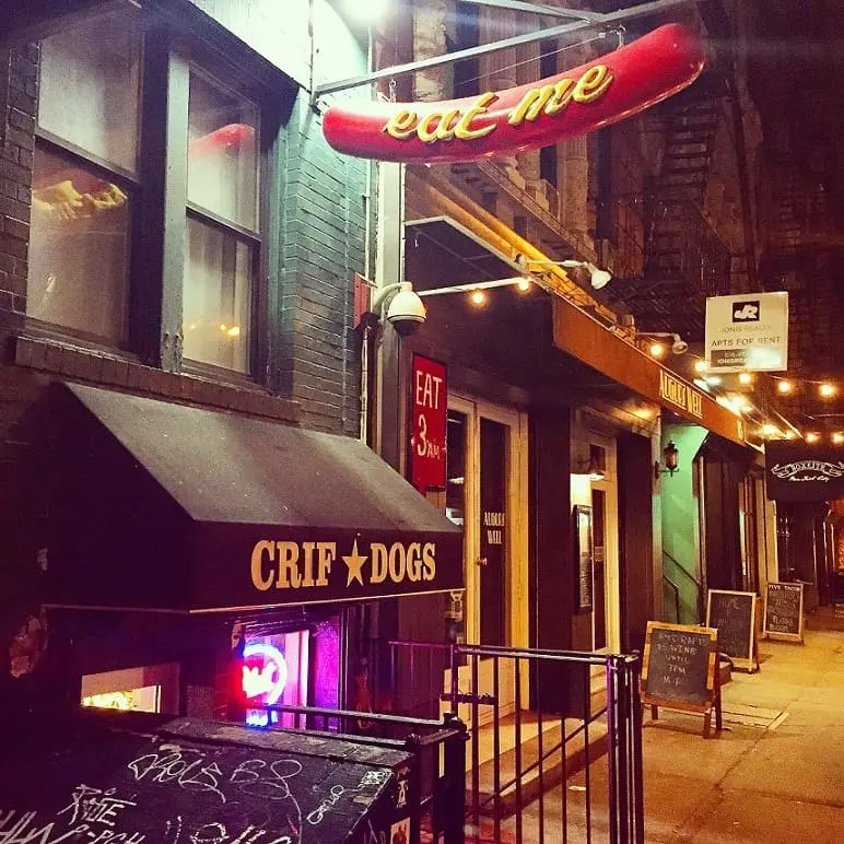 Please Don’t Tell (PDT), bar in New York City (photo 1)