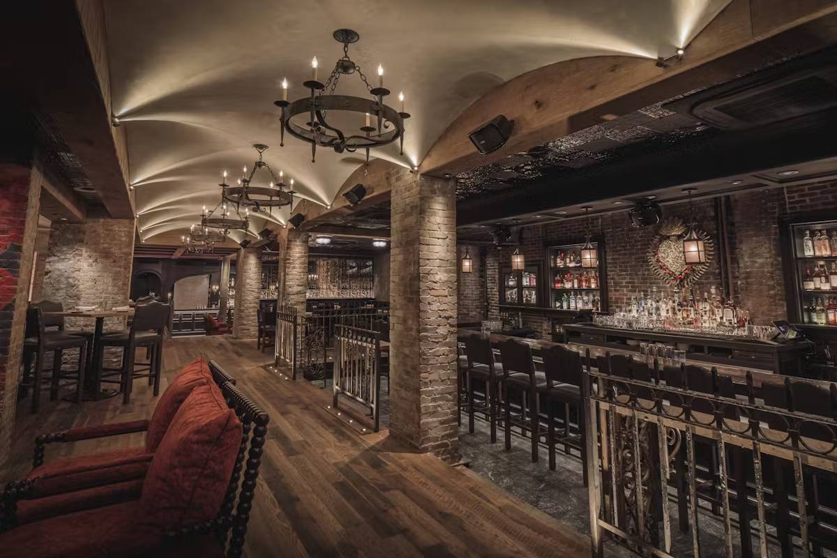 Lolita - Thumbnail 2