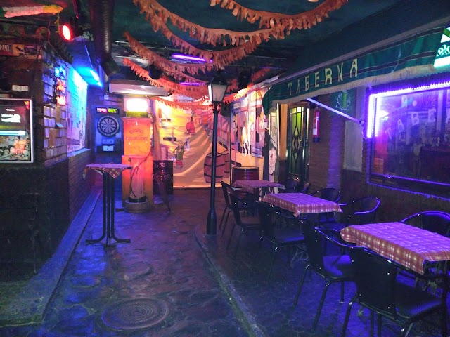 Pub Urbano Comix - Image 1