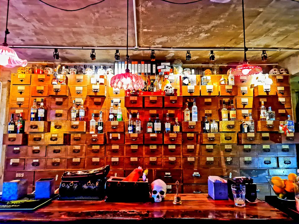 The Deceased, bar in Kuala Lumpur (photo 1)
