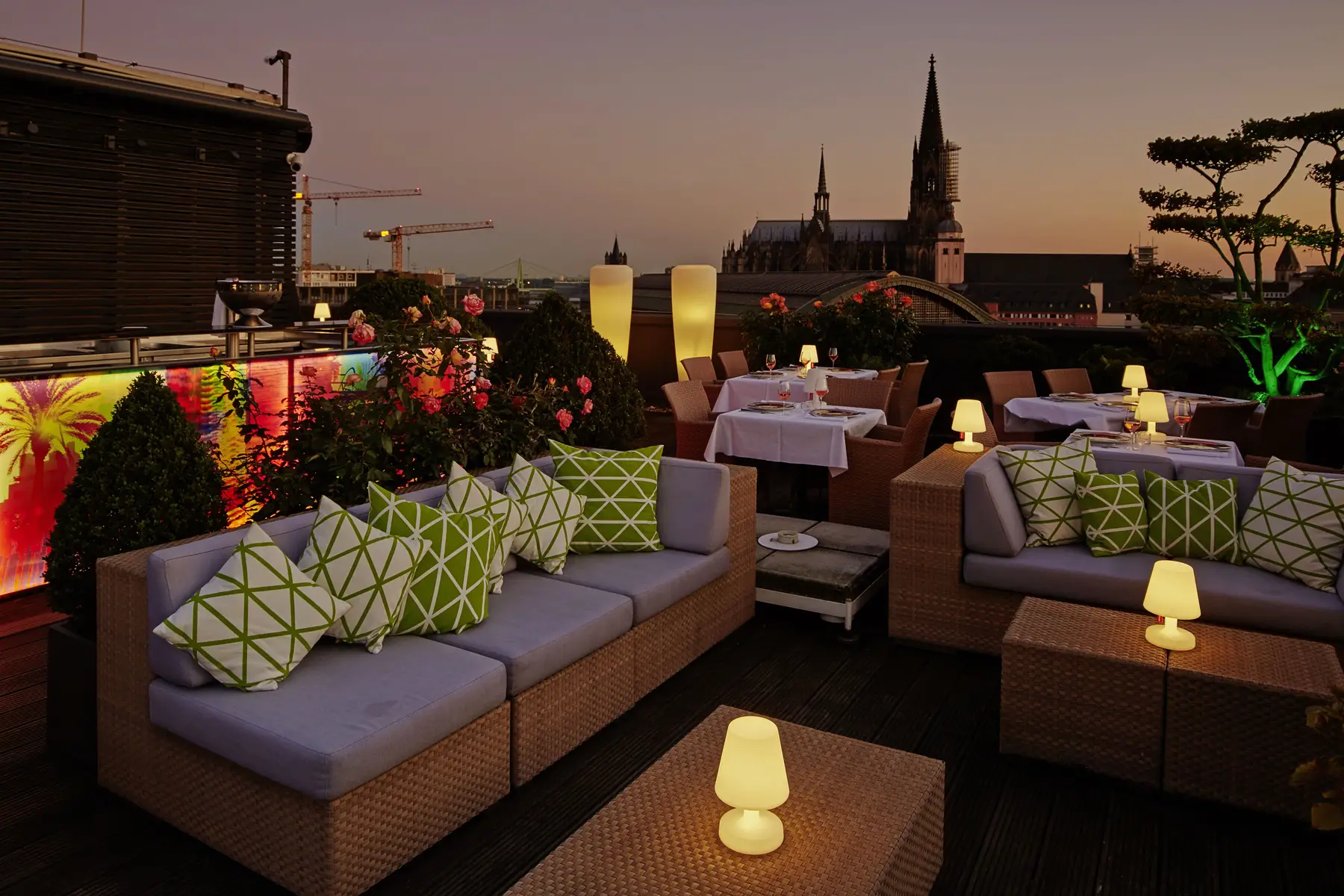 Sky Lounge Savoy - Image 1