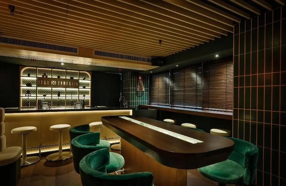 Tell Camellia, bar in Hong Kong (photo 1)