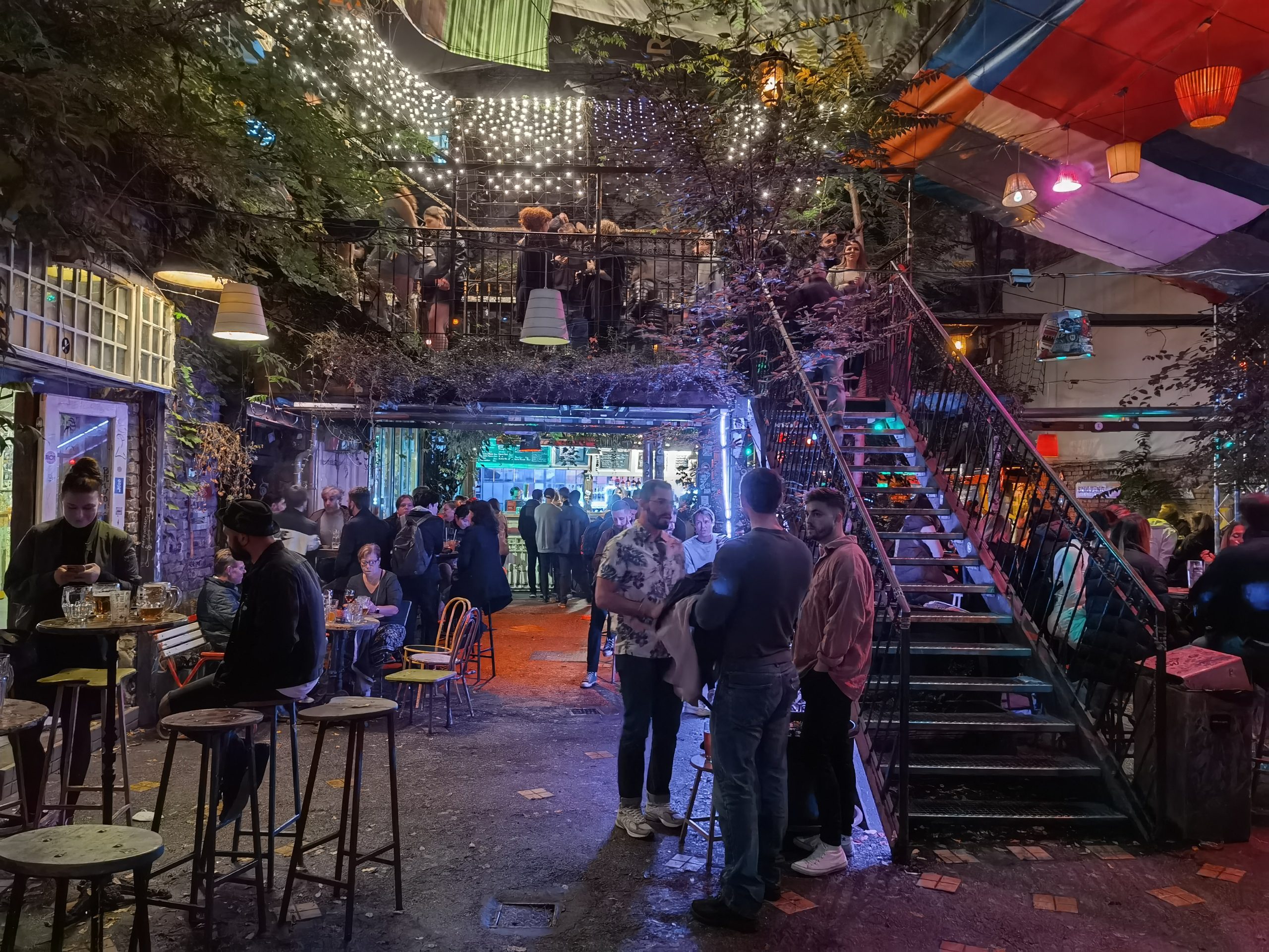 Szimpla Kert - Image 1