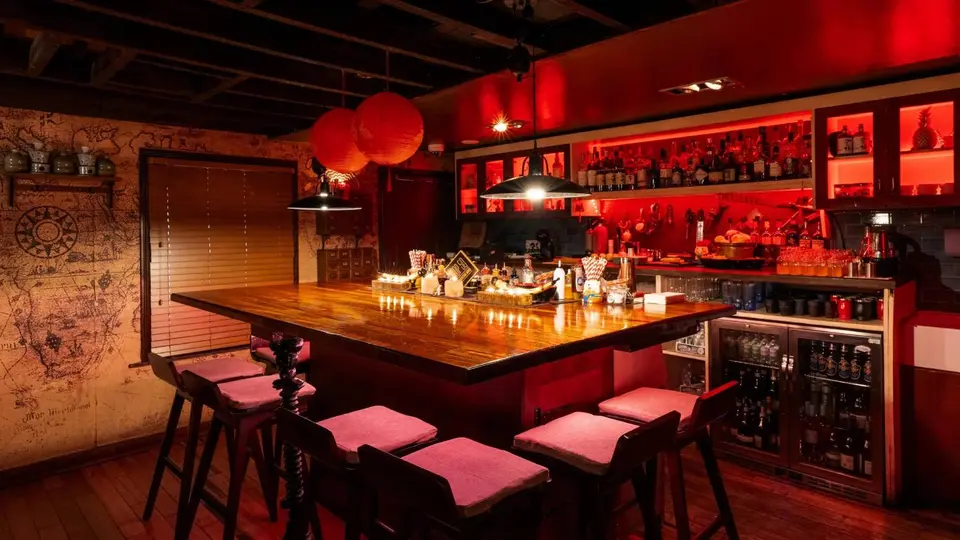 Opium, bar in London (photo 1)
