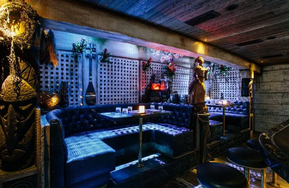 UnderTow, bar in Phoenix (photo 1)