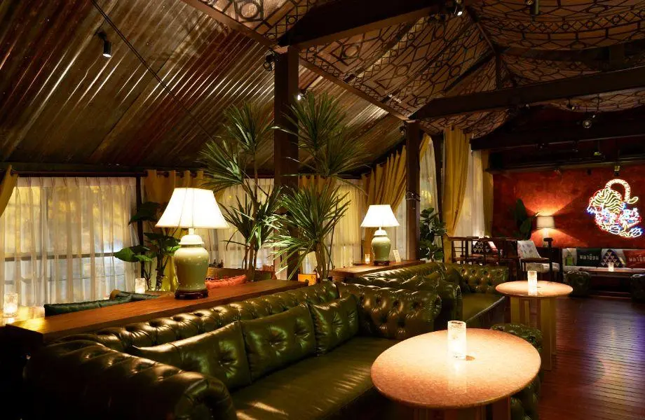 Mahaniyom Cocktail Bar, bar in Bangkok (photo 1)