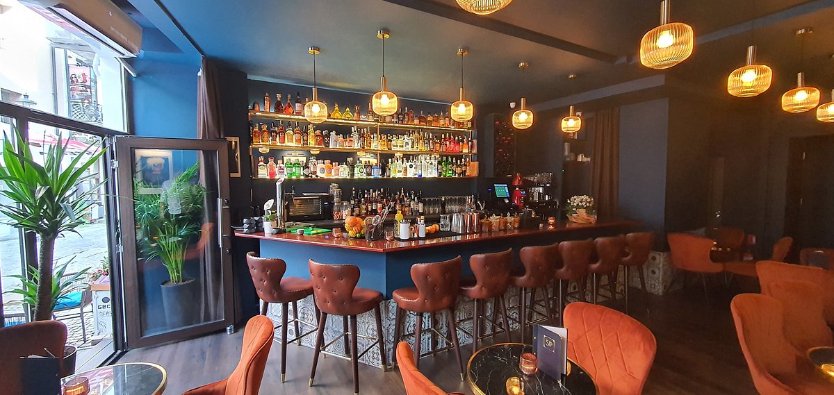 SIP Bucharest Cocktail Bar - Thumbnail 2