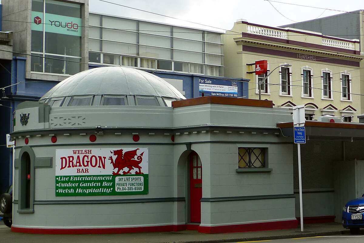 The Welsh Dragon Bar - Image 1