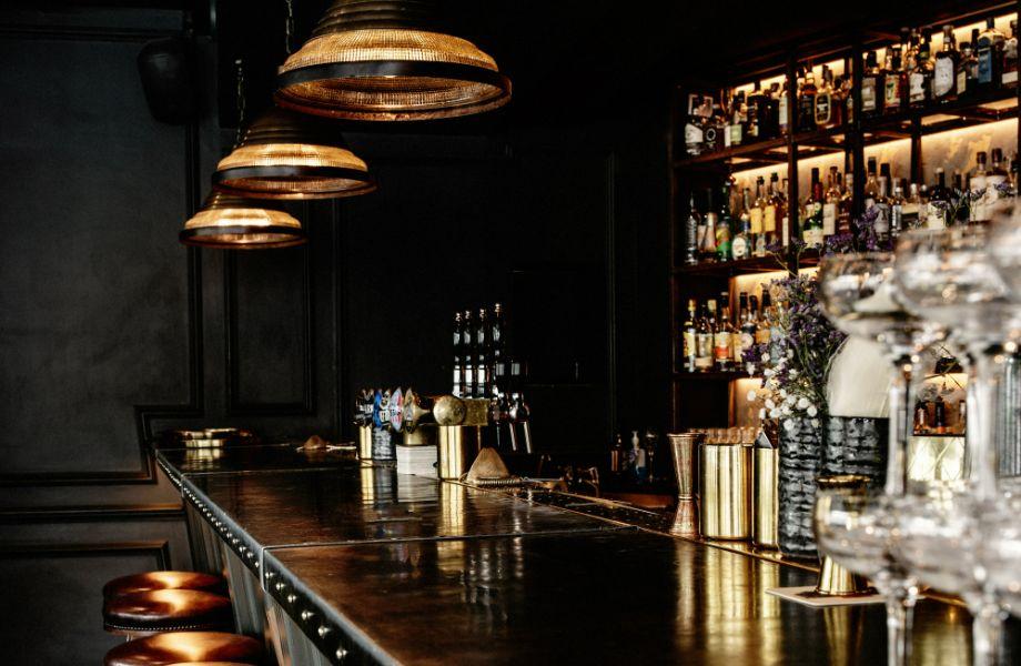 Bar 1661 - Image 1