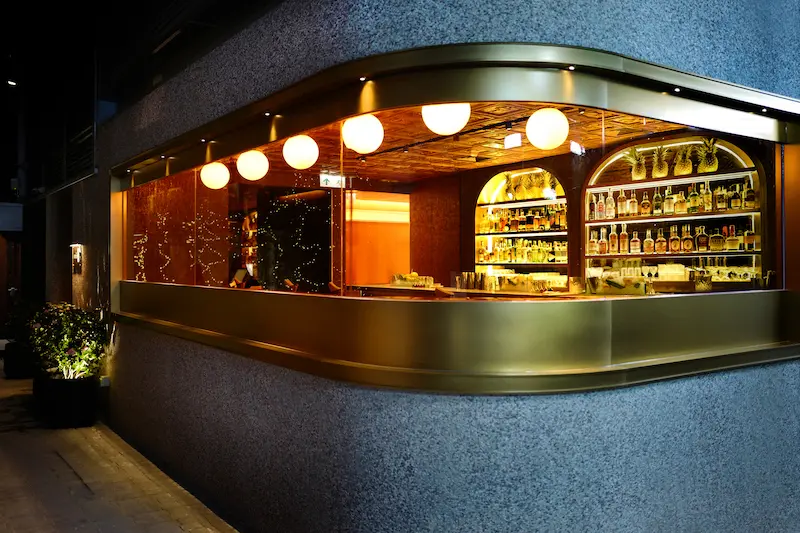 The Diplomat, bar in Hong Kong (photo 1)