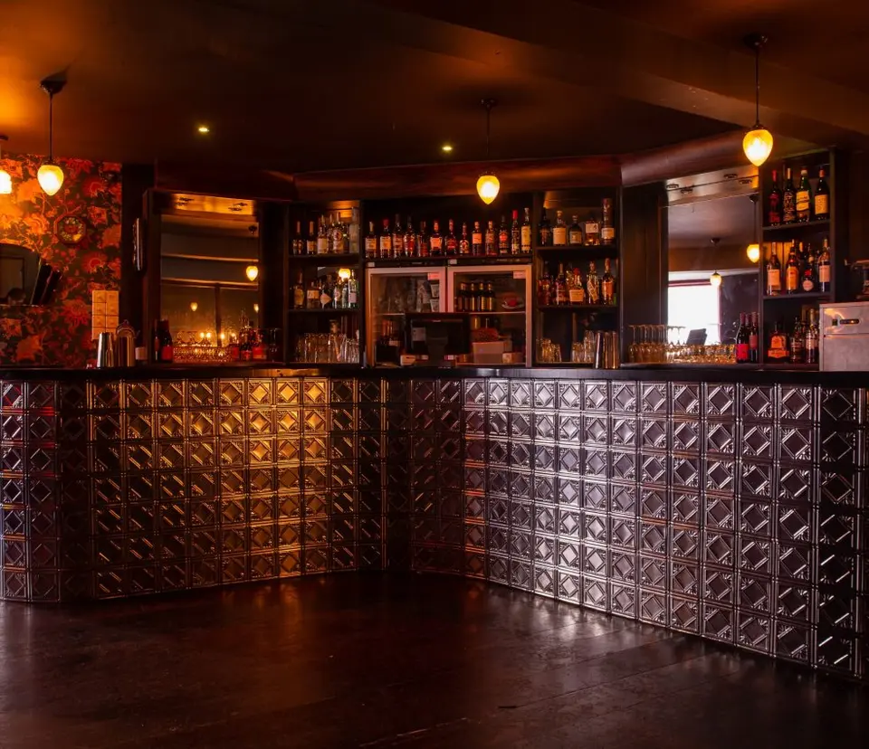 The Raven, bar in Bristol (photo 1)