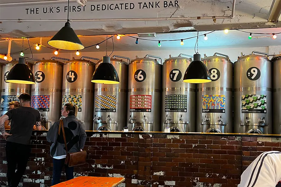 Howling Hops, bar in London (photo 1)