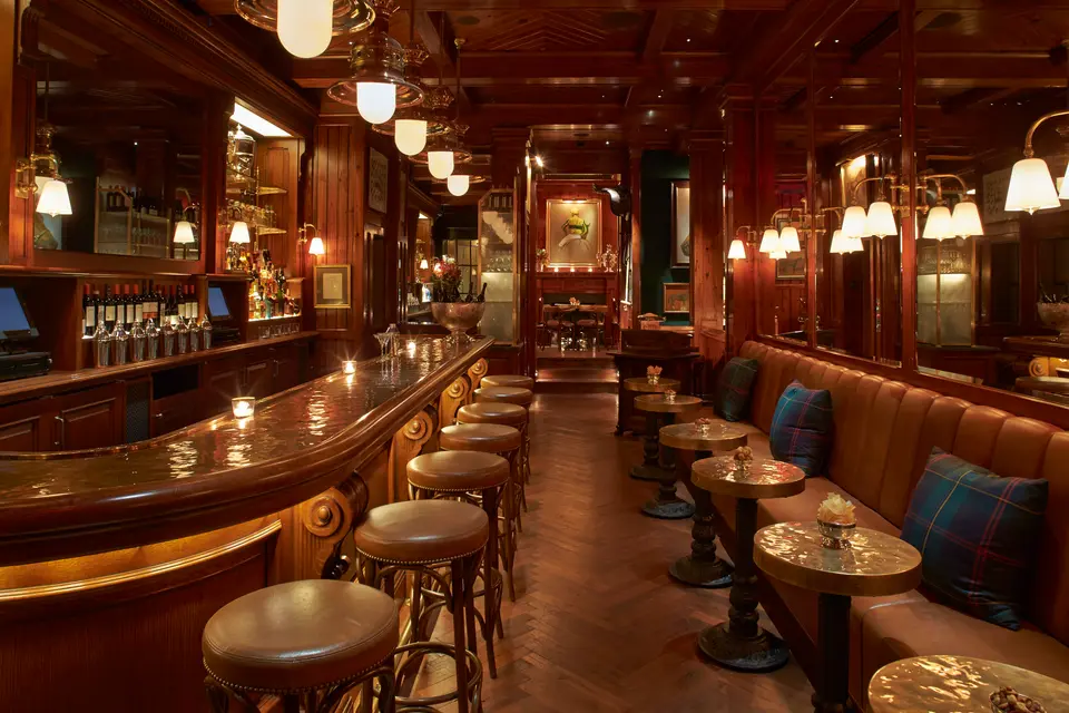 The Polo Bar, bar in New York City (photo 1)