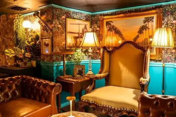 9 Feet Under, bar in Miami (photo 1)