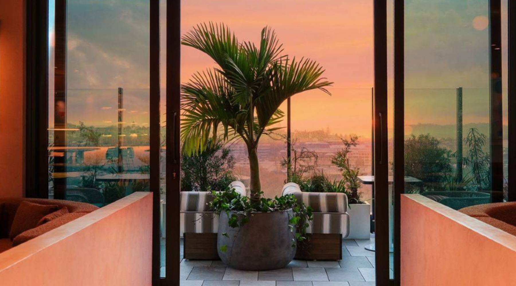Sunset Bar - Image 1