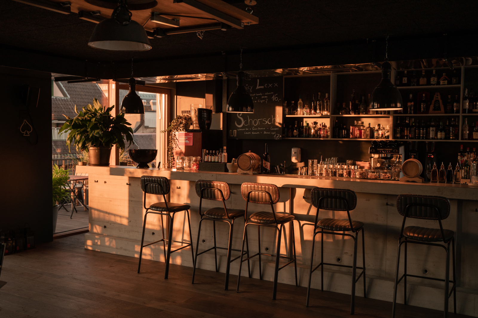 ART HOUSE Rooftop Bar & Lounge - Image 1