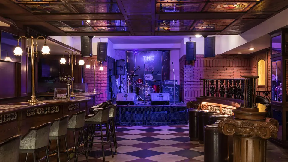 Someplace Else, bar in Kolkata (photo 1)