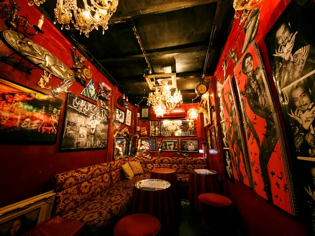Albatross, bar in Tokyo (photo 1)