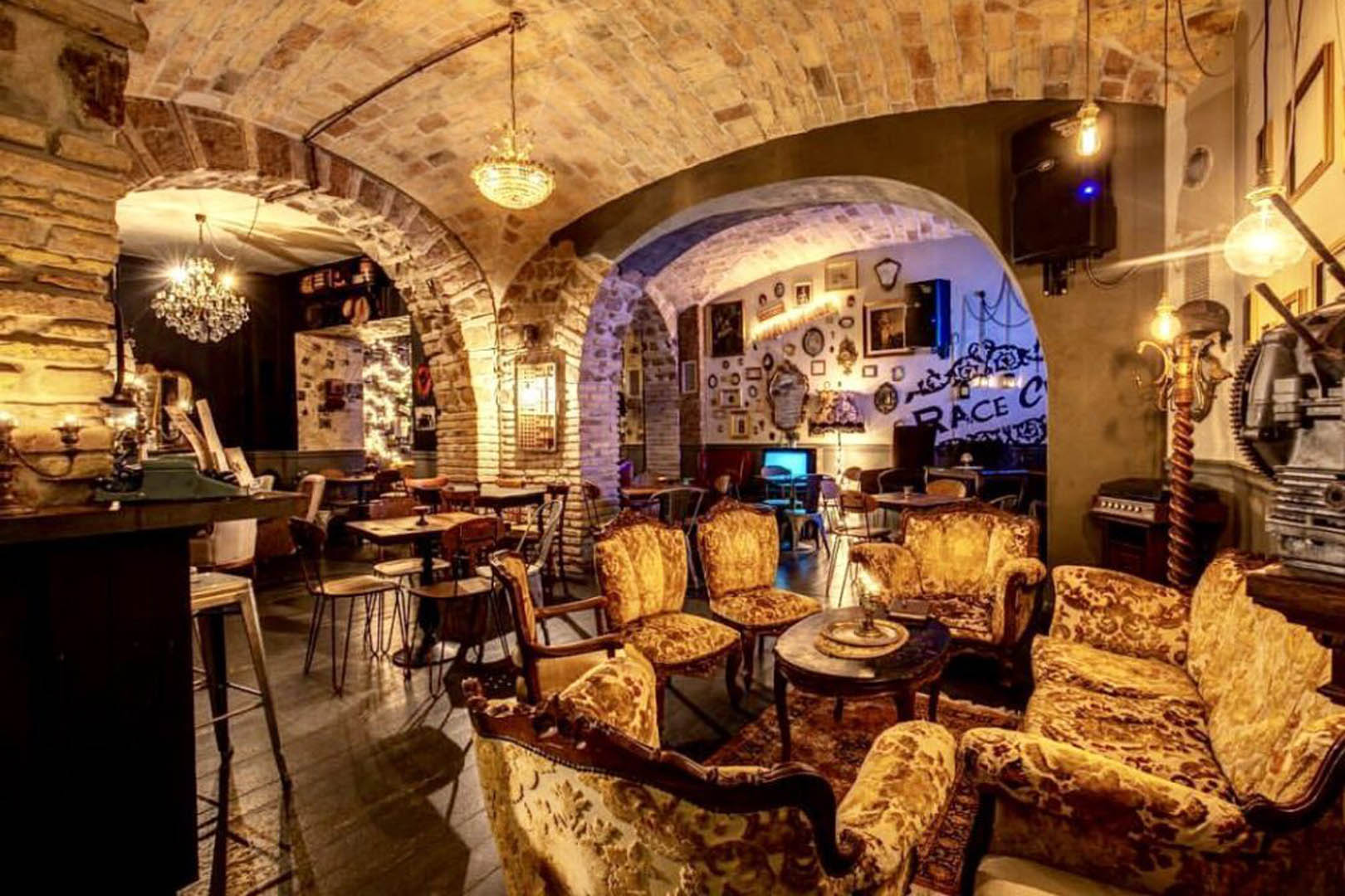 The Race Club - Thumbnail 3