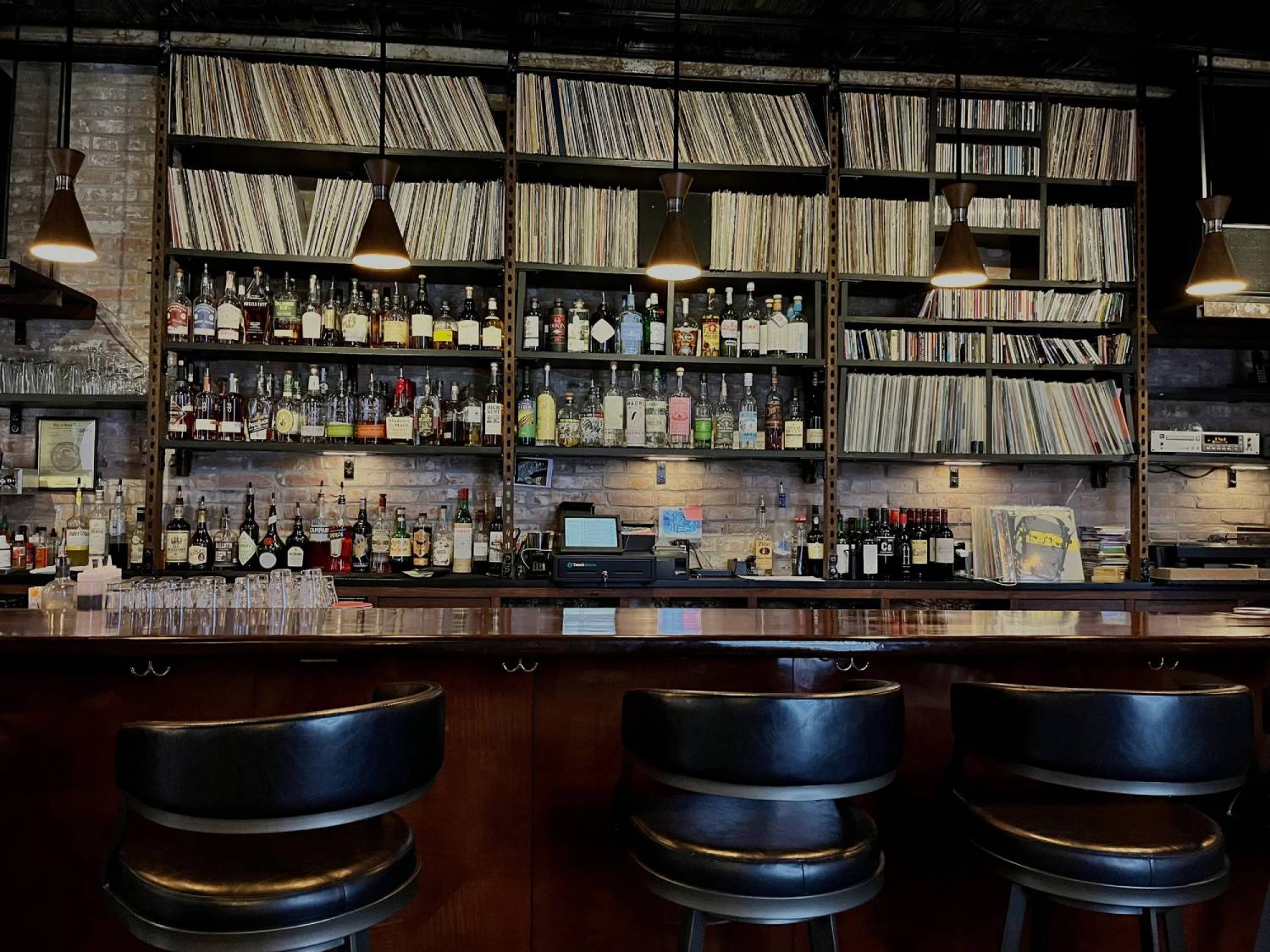 The Saturn Lounge - Image 1