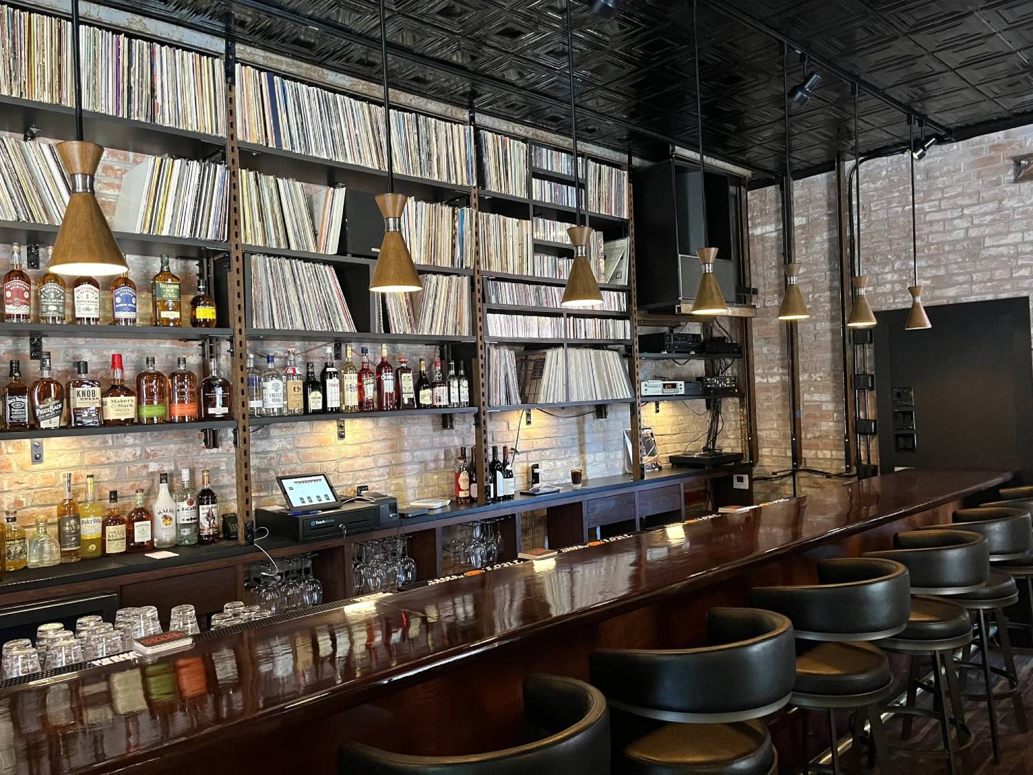 The Saturn Lounge - Thumbnail 2