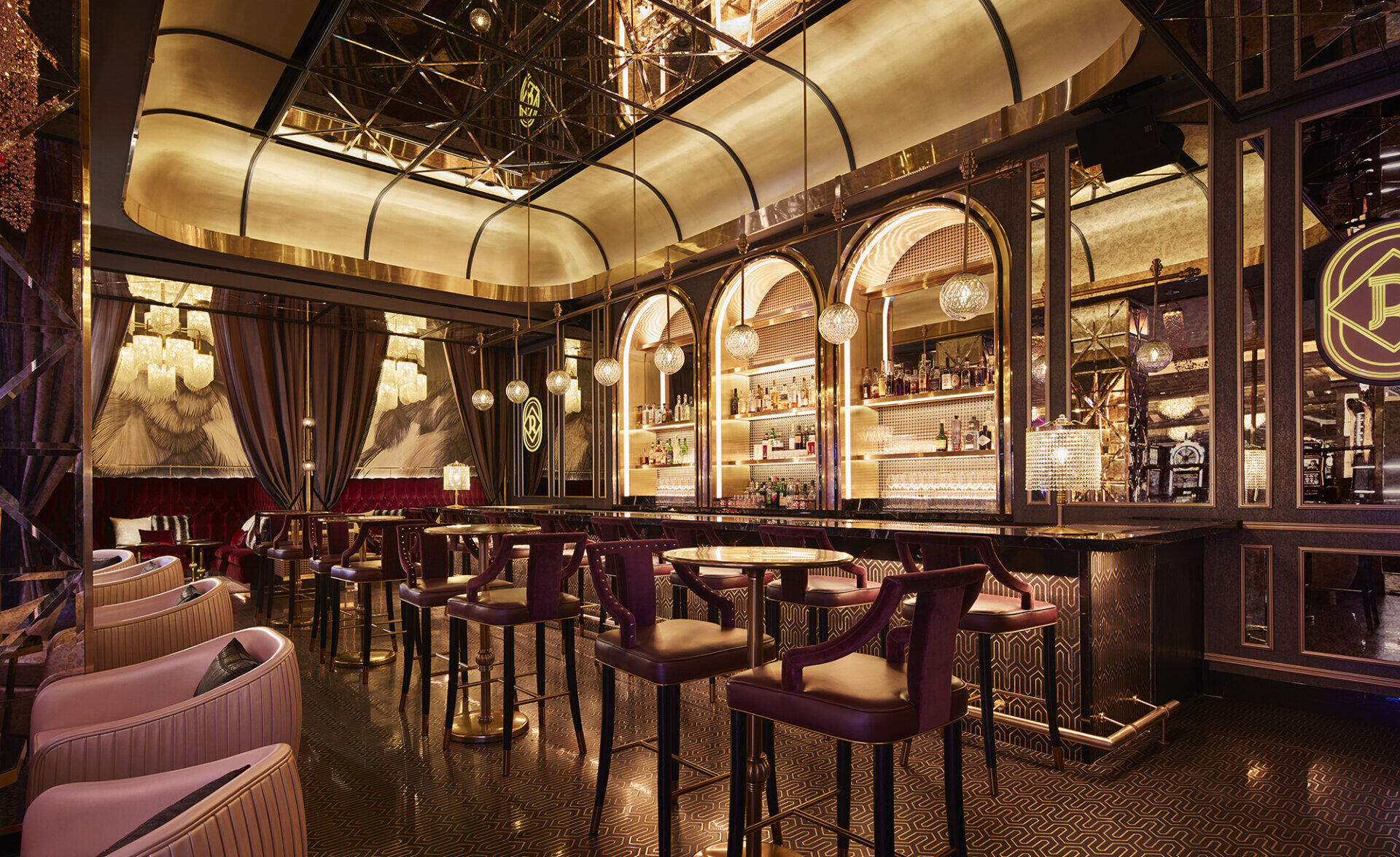 Rosina Cocktail Lounge - Image 1