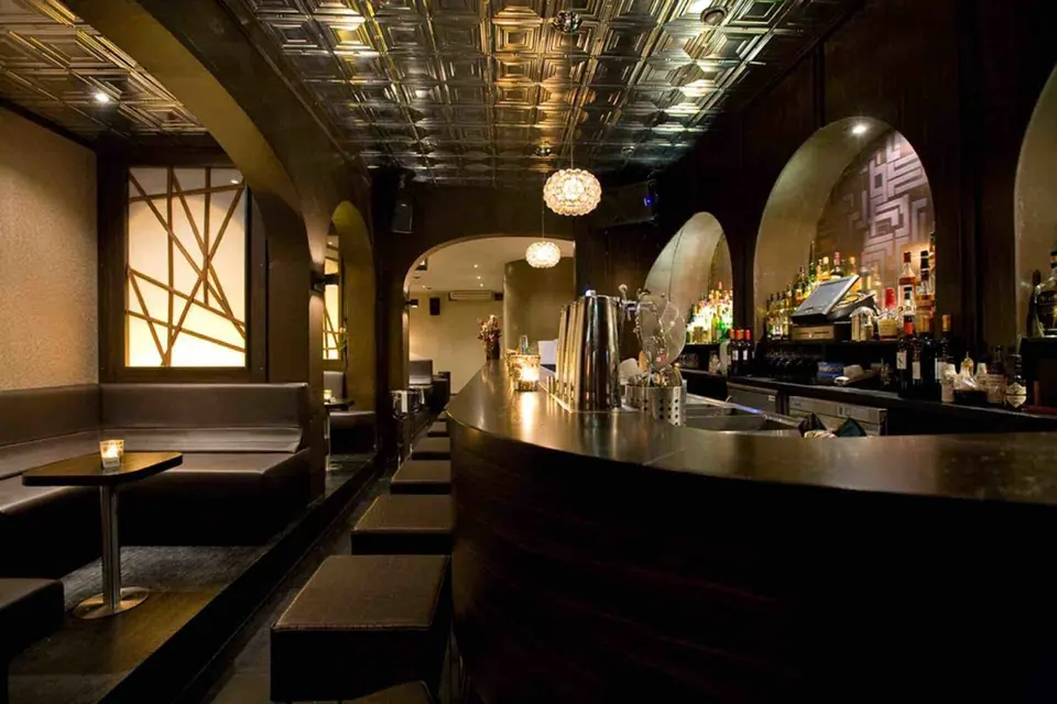 Door 74, bar in Amsterdam (photo 1)