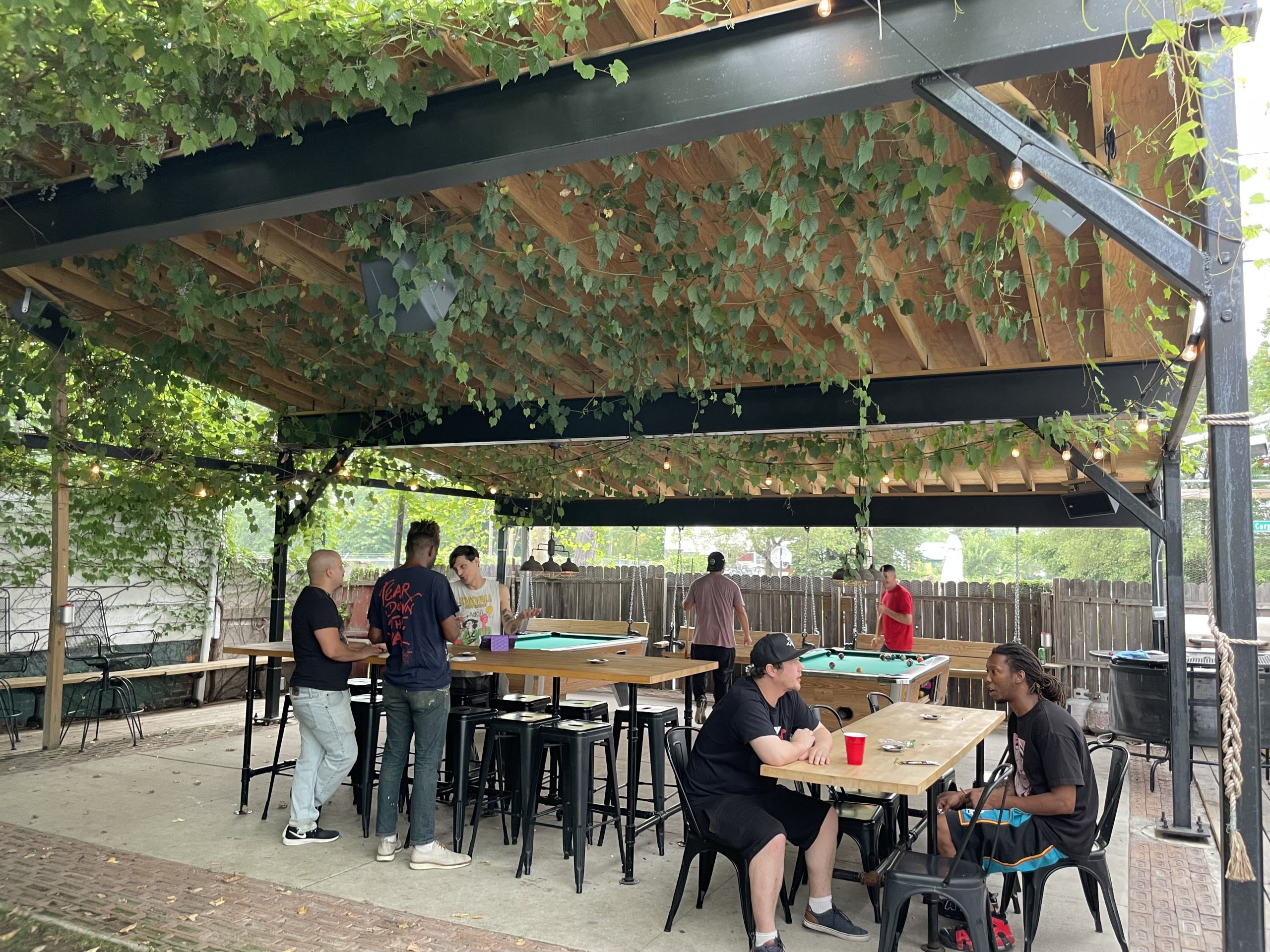 Trixie's Bar - Thumbnail 2