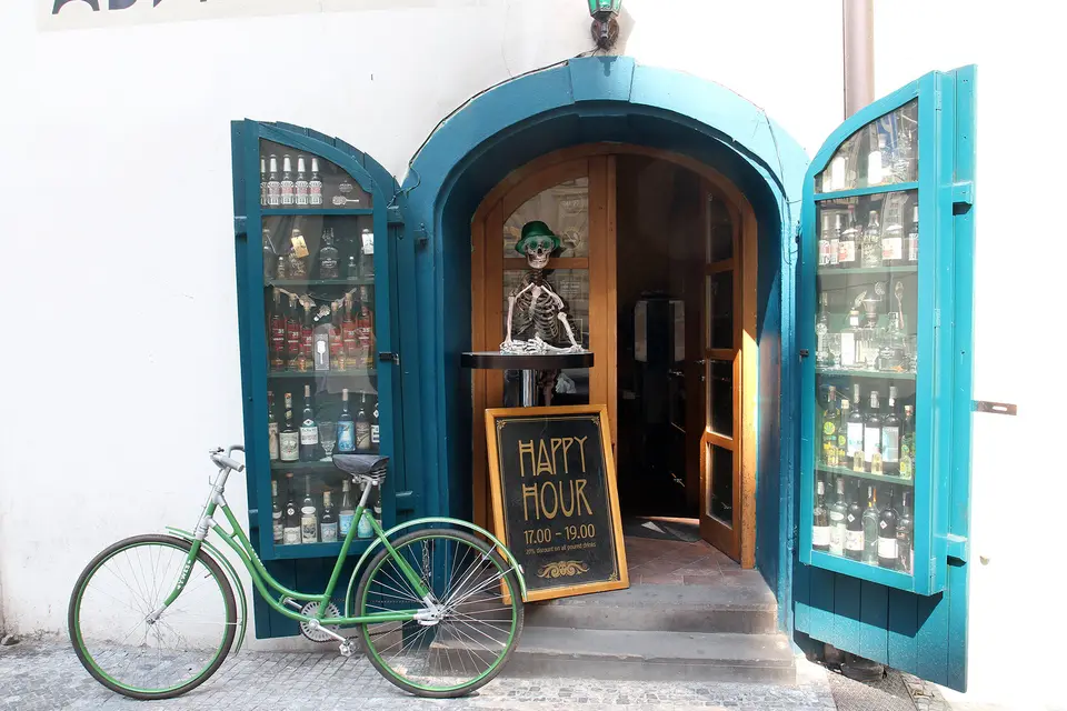 Absintherie, bar in Prague (photo 1)