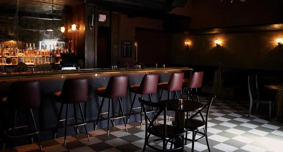 Blind Barber, bar in Los Angeles (photo 1)