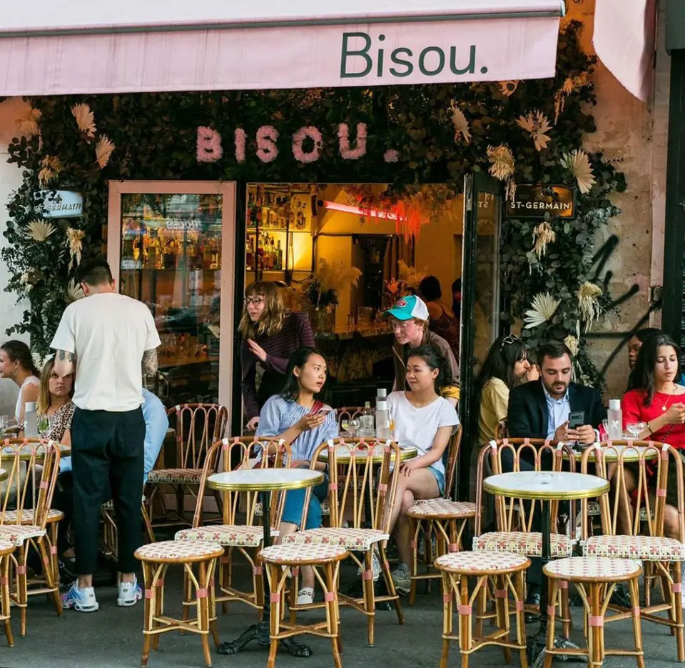 Bisou, bar in Paris (photo 1)