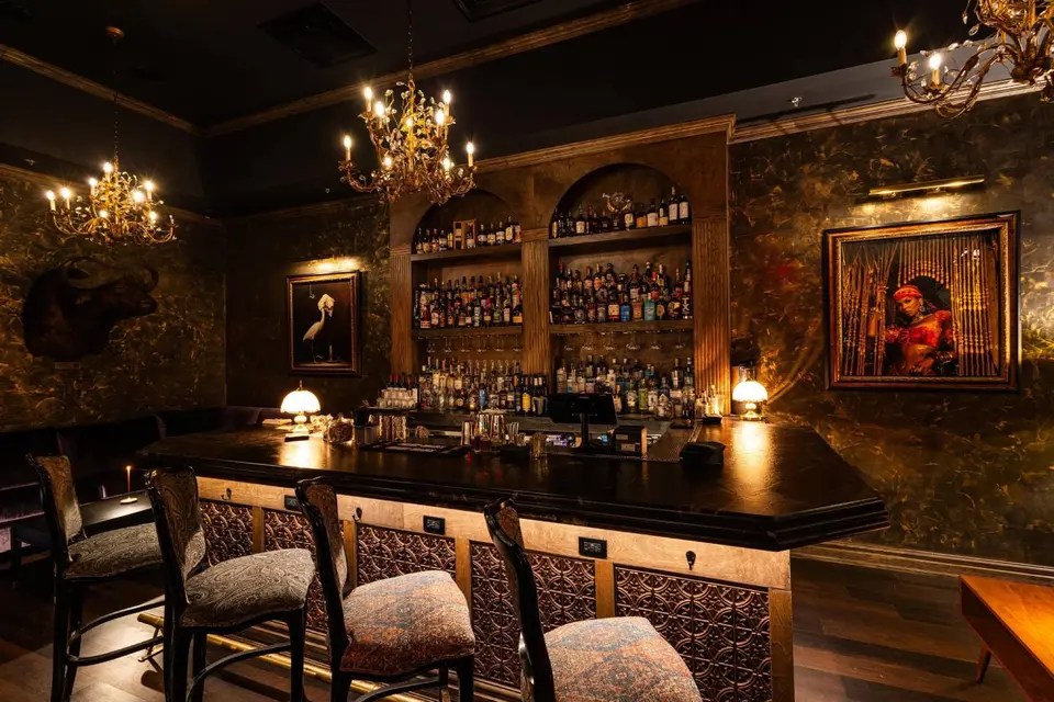 Atlas, bar in Dallas (photo 1)