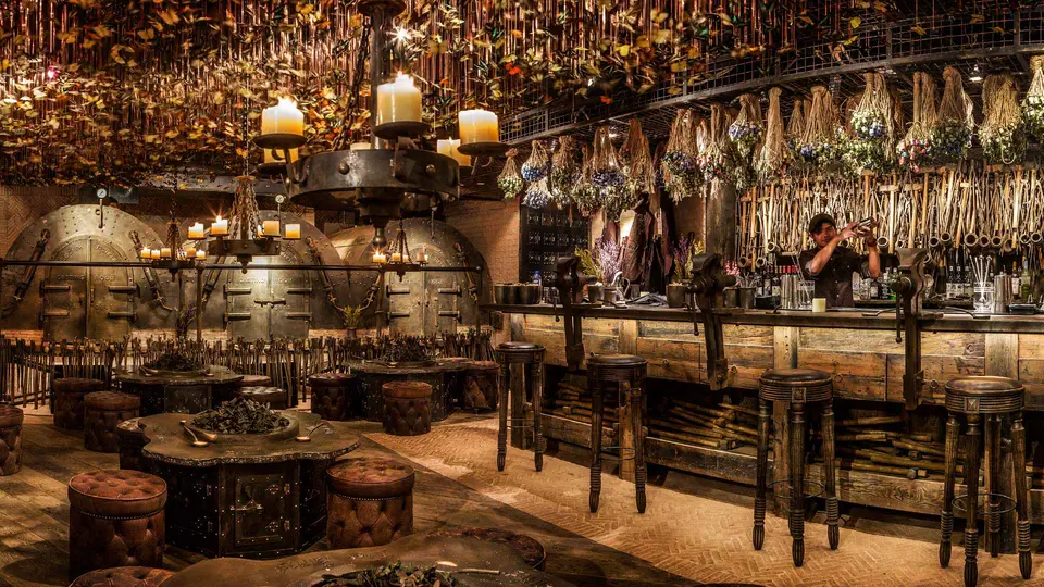 The Iron Fairies, bar in Bangkok (photo 1)