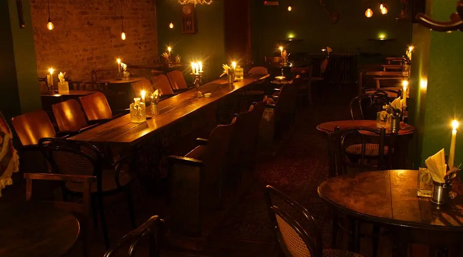 Evans & Peel Detective Agency, bar in London (photo 1)