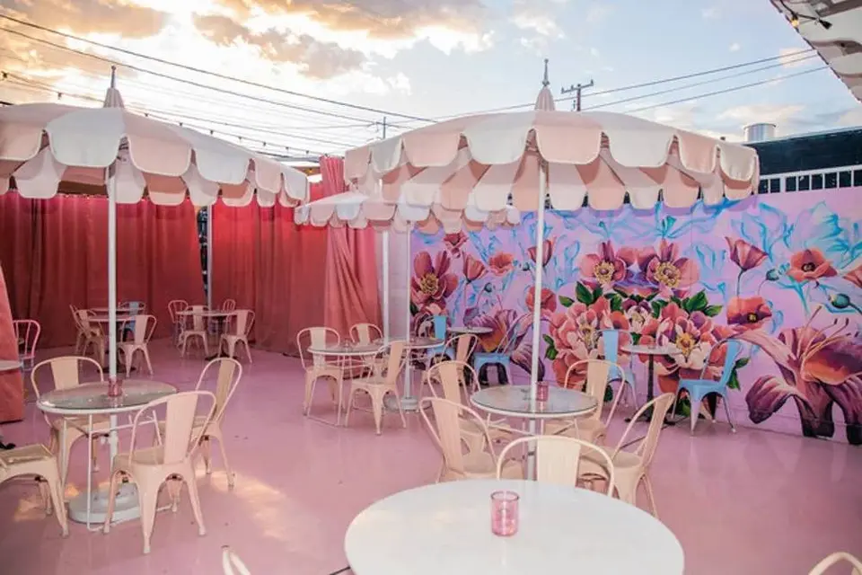 The Velveteen Rabbit, bar in Las Vegas (photo 1)