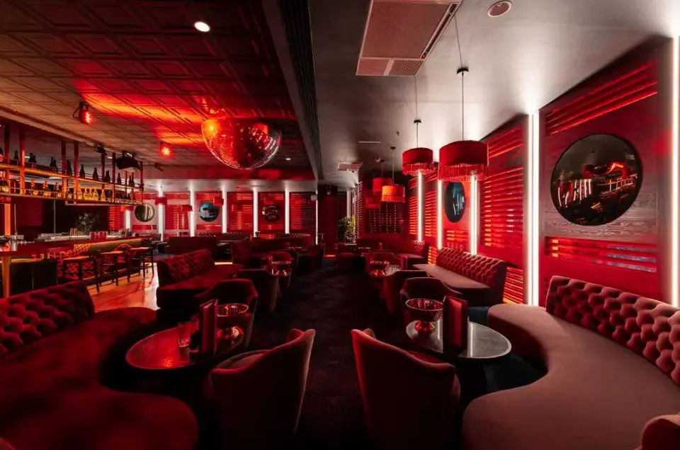The Other Side, bar in Dubai (photo 1)