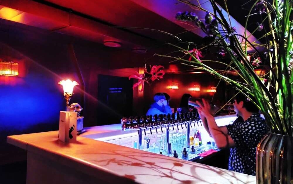 Derrière - Thumbnail 2