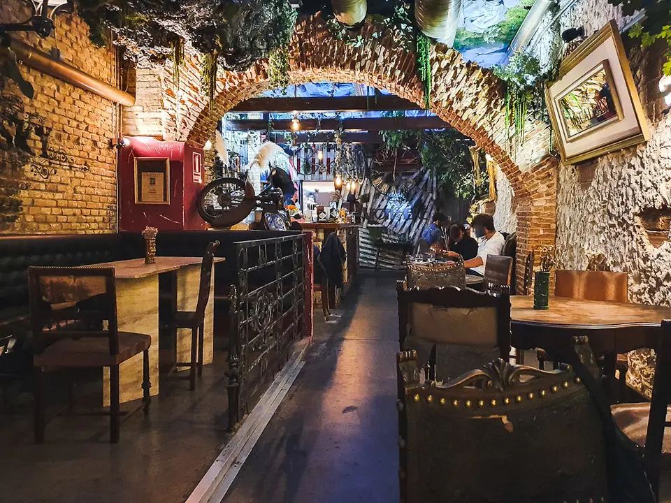 Apotheke, bar in Valencia (photo 1)