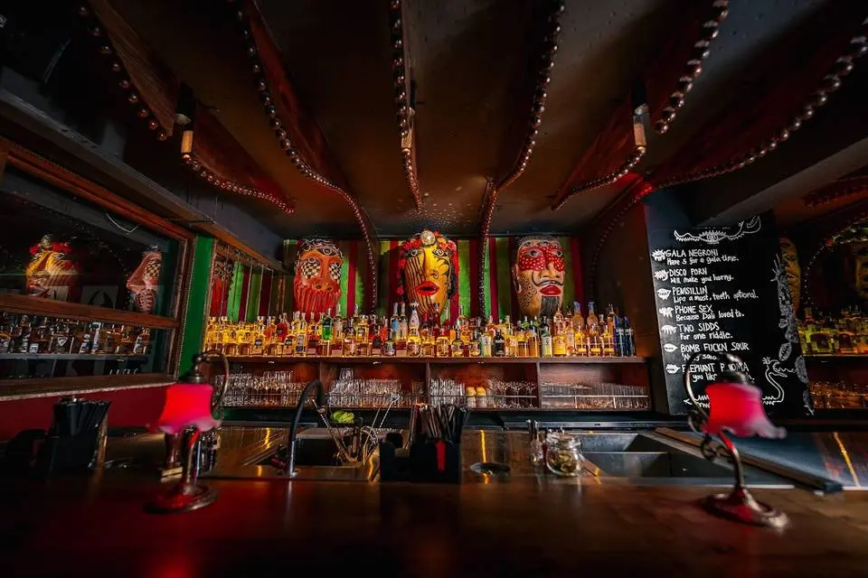 Dali & Gala, bar in Bangalore (photo 1)