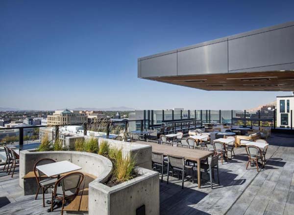 Van Ryder Rooftop Bar - Thumbnail 2