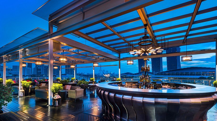 Lantern Rooftop Bar - Thumbnail 2