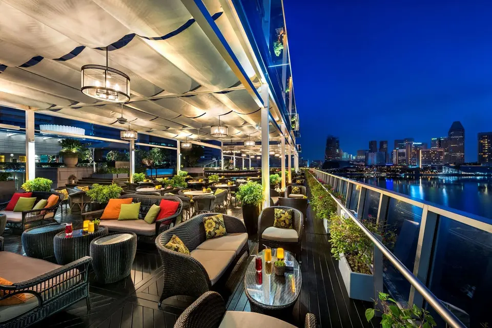 Lantern Rooftop Bar, bar in Singapore (photo 1)