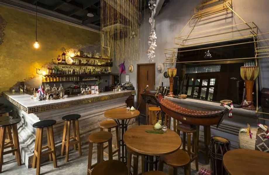 TEP BAR, bar in Bangkok (photo 1)